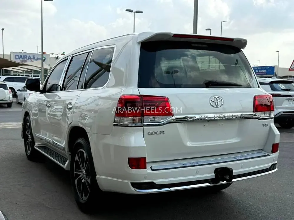 Toyota Land Cruiser 2008 for Sale in Sharjah Image-10