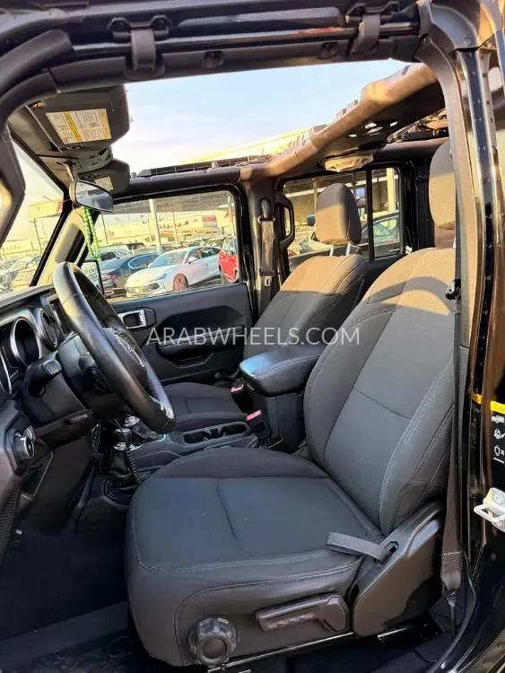Jeep Wrangler 2021 for Sale in Dubai Image-9