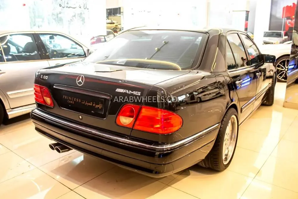 مرسيدس بنز كلاس E 1998 for Sale in أبو ظبي Image-10