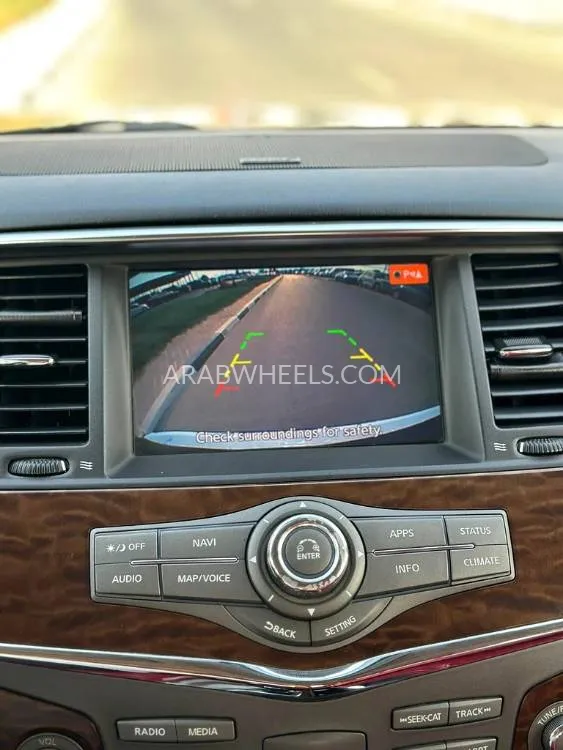 Nissan Armada 2019 for Sale in Dubai Image-9