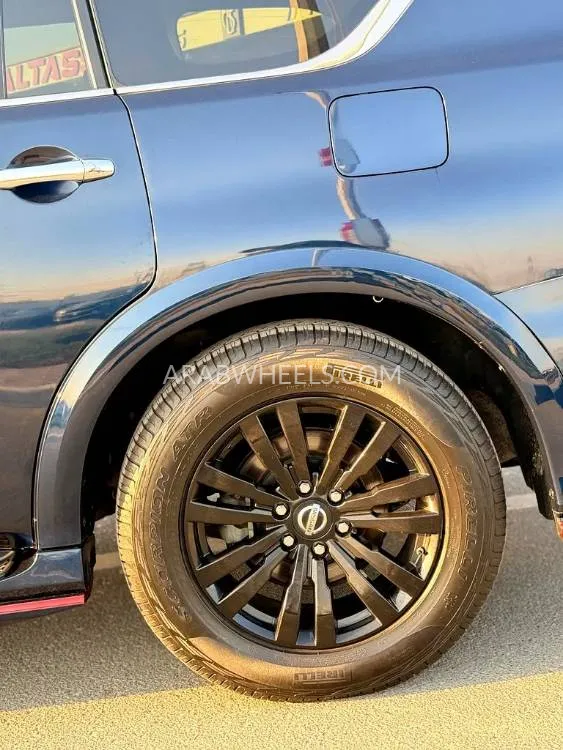 Nissan Armada 2021 for Sale in Dubai Image-12