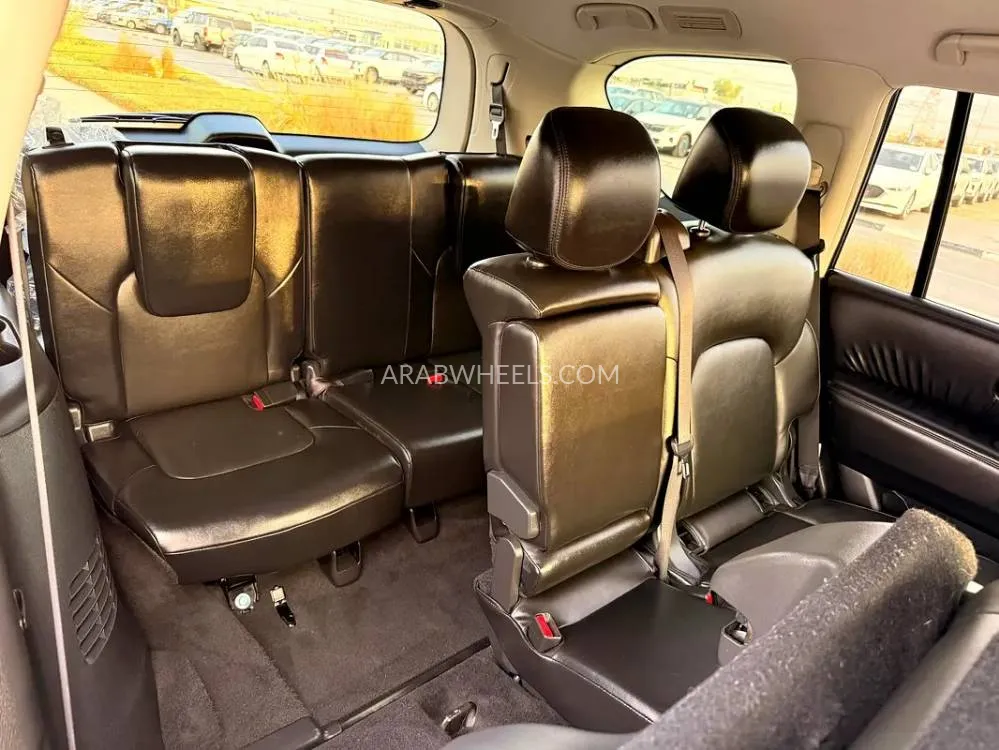 Nissan Armada 2021 for Sale in Dubai Image-16