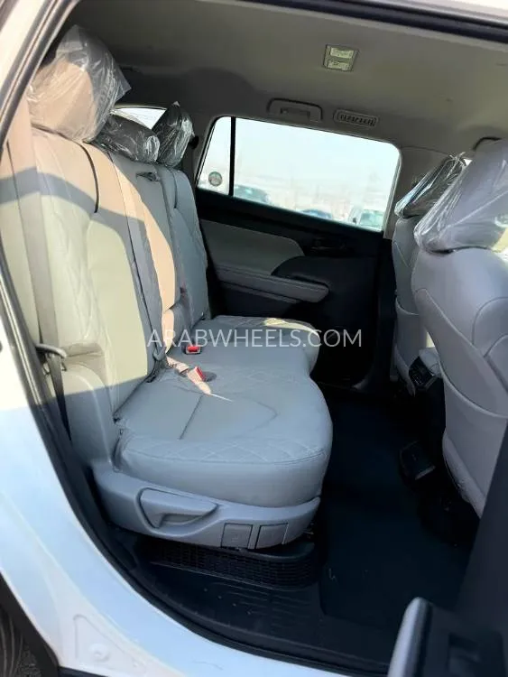 تويوتا جراند هايلاندر 2022 for Sale in دبي Image-18