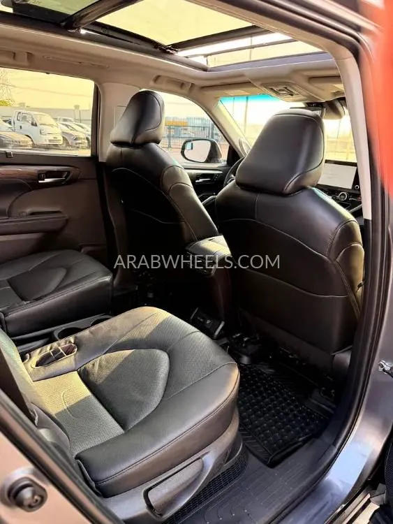 تويوتا جراند هايلاندر 2023 for Sale in دبي Image-16