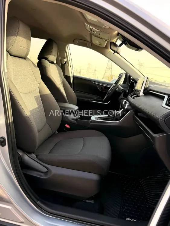 تويوتا راف 4 2024 for Sale in دبي Image-2