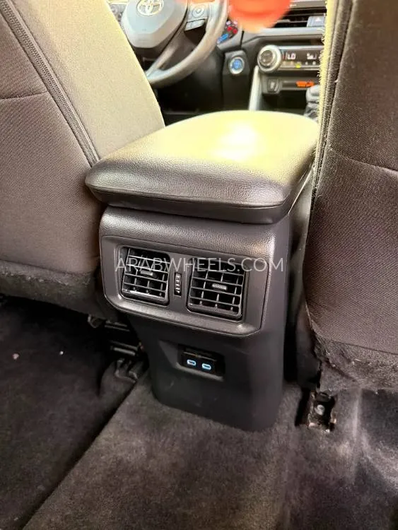 Toyota Rav4 2022 for Sale in Dubai Image-17