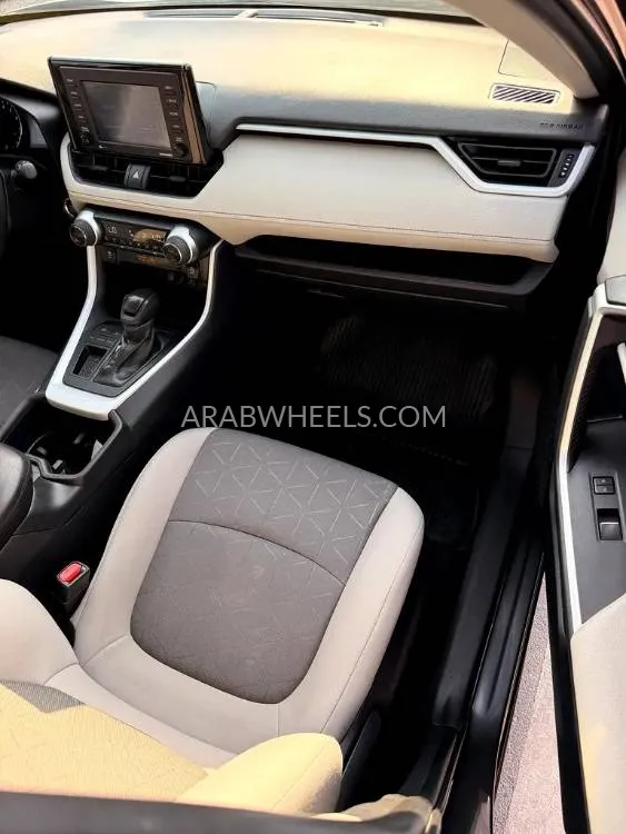 تويوتا راف 4 2022 for Sale in دبي Image-9