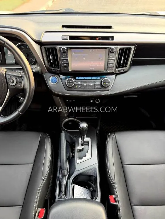 Toyota Rav4 2016 for Sale in Dubai Image-19
