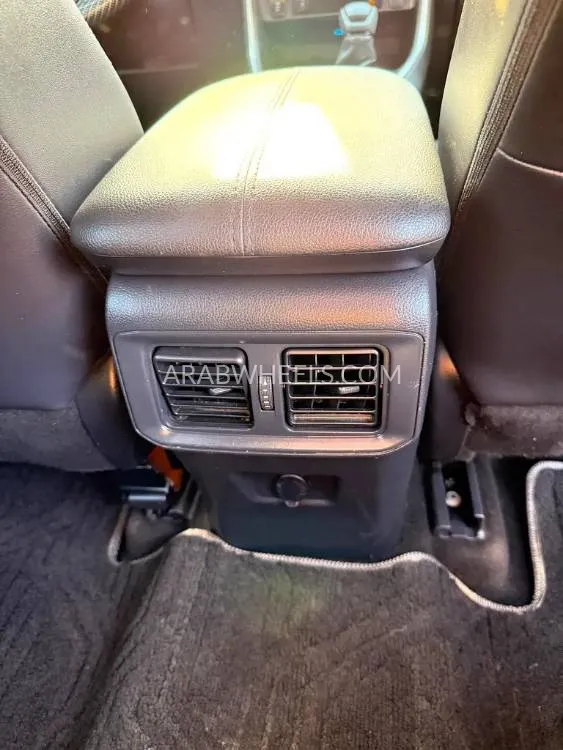 Toyota Rav4 2019 for Sale in Dubai Image-16