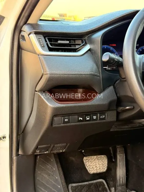 تويوتا راف 4 2023 for Sale in دبي Image-10