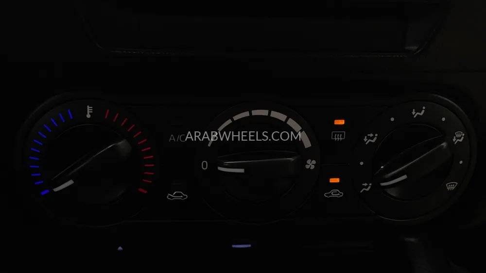 Mazda 3 2018 for Sale in Dubai Image-34