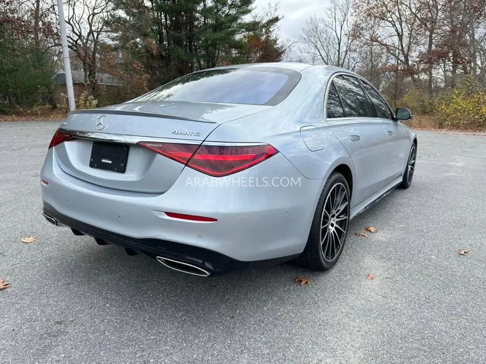 مرسيدس بنز كلاس C 2018 for Sale in أبو ظبي Image-2