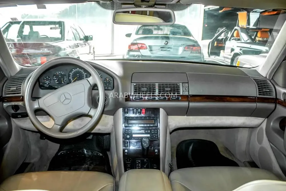 مرسيدس بنز CLS Class 1997 for Sale in أبو ظبي Image-16