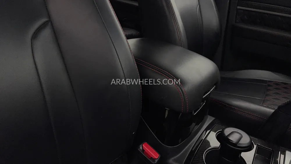 Mitsubishi Pajero 2020 for Sale in Dubai Image-35