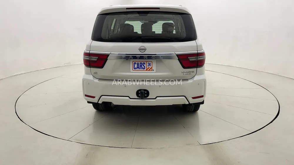 Nissan Patrol 2022 for Sale in Dubai Image-4