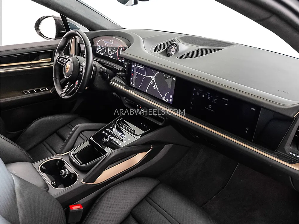 Porsche Cayenne 2024 for Sale in Dubai Image-12