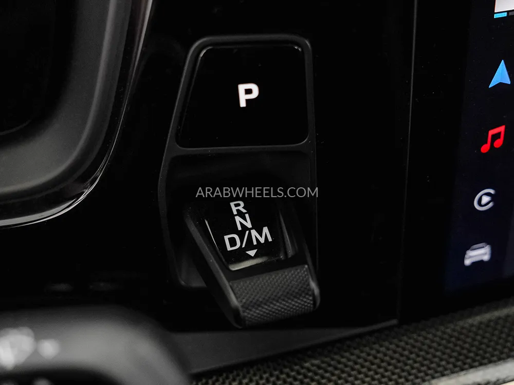 Porsche Cayenne 2024 for Sale in Dubai Image-16