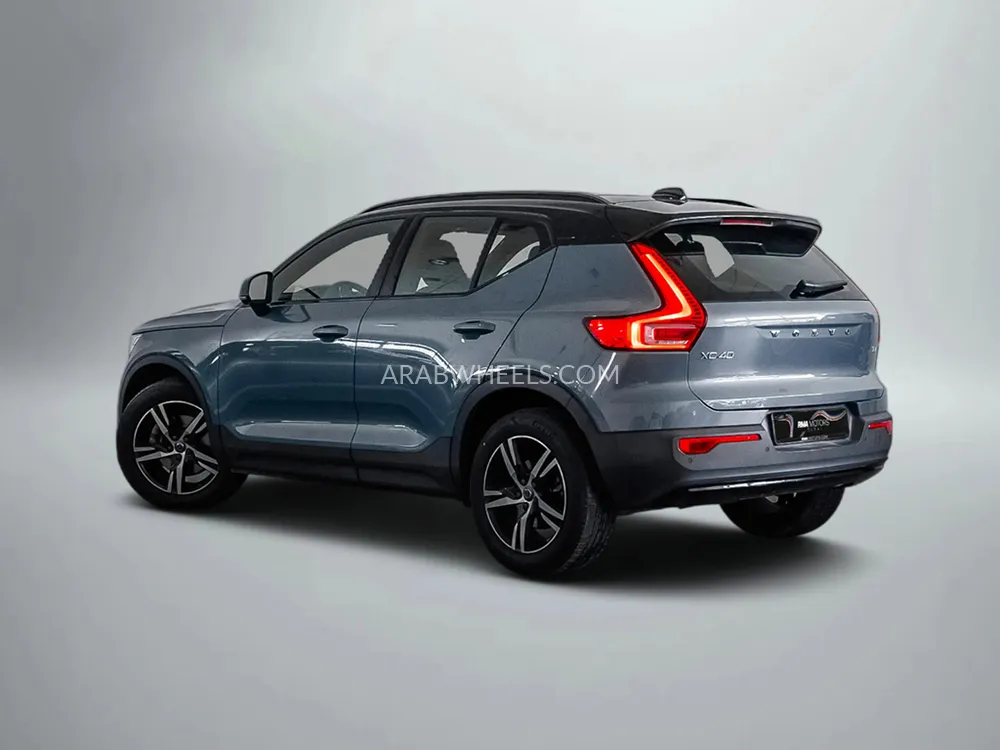 Volvo XC40 2022 for Sale in Dubai Image-2