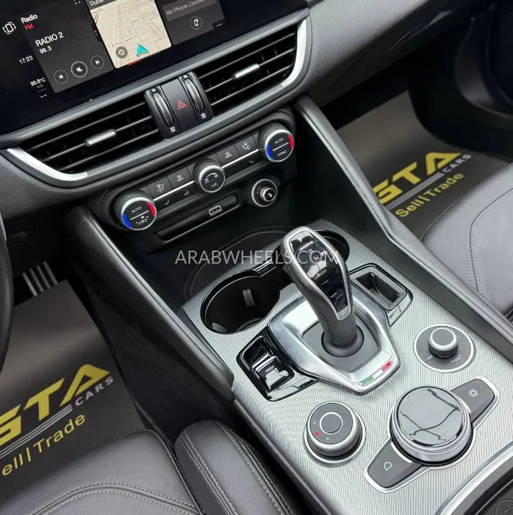 الفا روميو جوليا 2024 for Sale in دبي Image-12