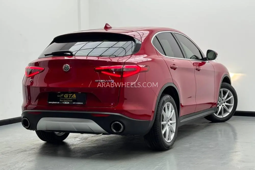 الفا روميو ستيلفيو 2018 for Sale in دبي Image-4
