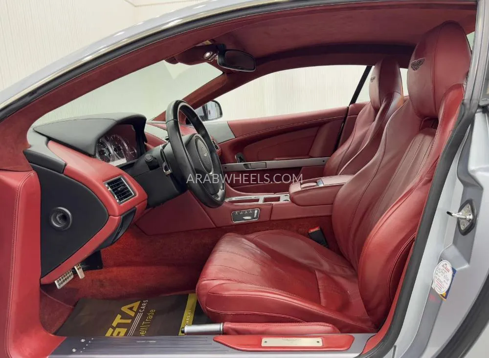 أستون مارتن DB9 2014 for Sale in دبي Image-12