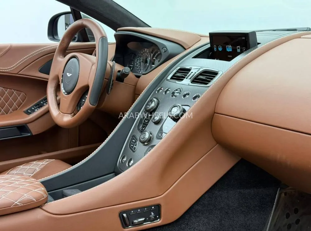 Aston Martin Vanquish 2018 for Sale in Dubai Image-11