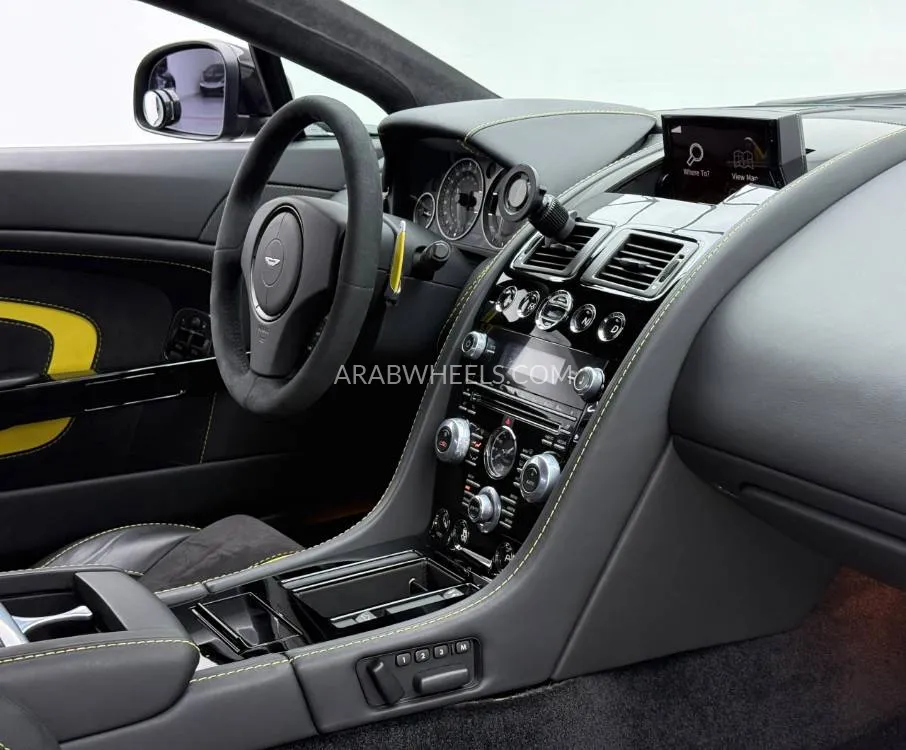 Aston Martin Vantage 2014 for Sale in Dubai Image-7