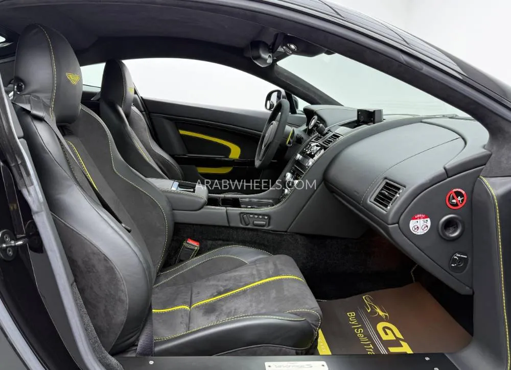 Aston Martin Vantage 2014 for Sale in Dubai Image-9