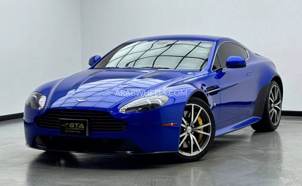 Aston Martin Vantage 2015 for Sale in Dubai Image-3