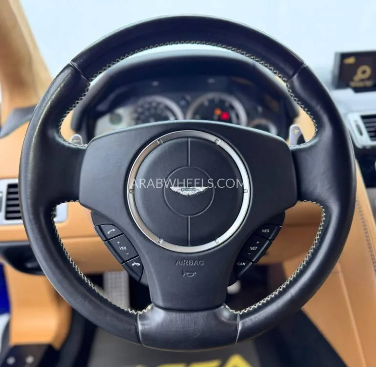 Aston Martin Vantage 2015 for Sale in Dubai Image-7