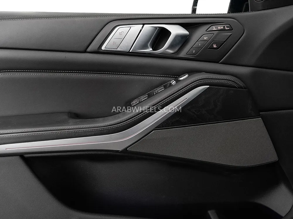 BMW X7 2021 for Sale in Dubai Image-11