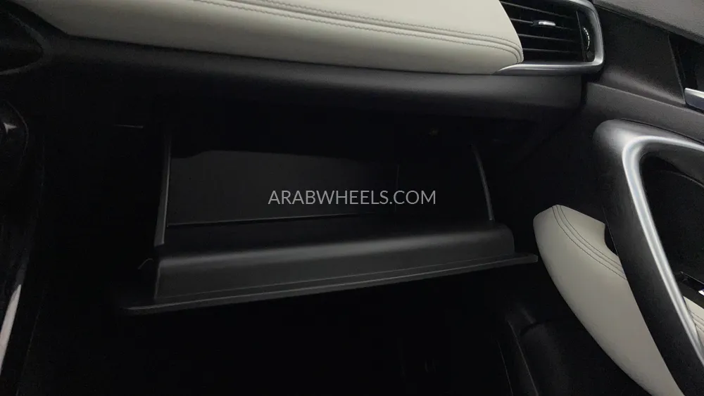 Chevrolet Captiva 2023 for Sale in Dubai Image-33