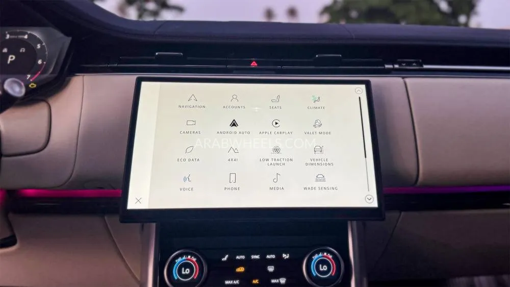 Land Rover Range Rover 2023 for Sale in Dubai Image-16