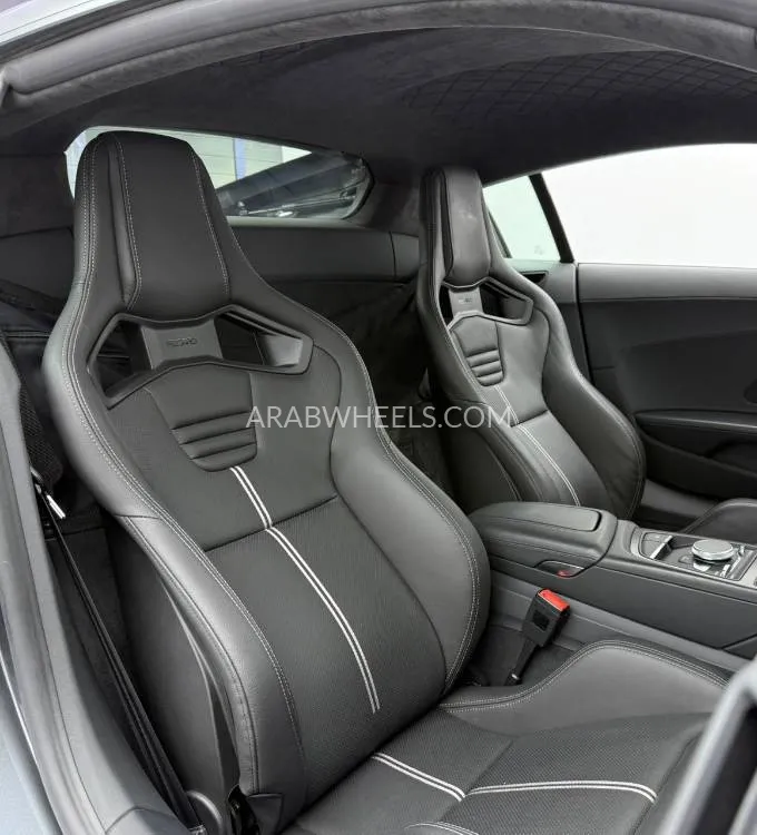 Audi R8 2016 for Sale in Dubai Image-16
