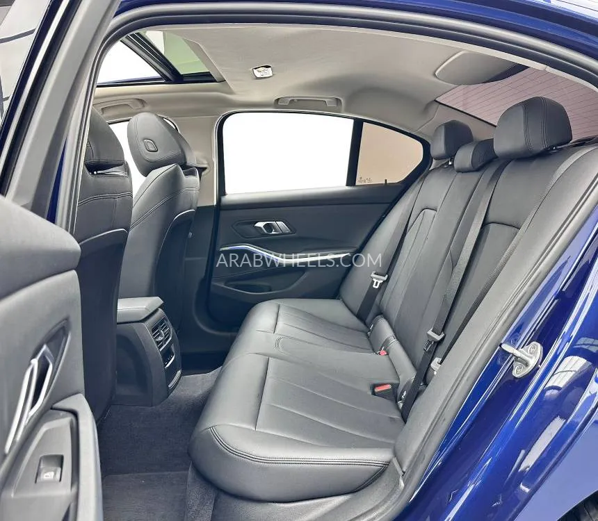 بي إم دبليو الفئة الثالثة 2020 for Sale in دبي Image-16