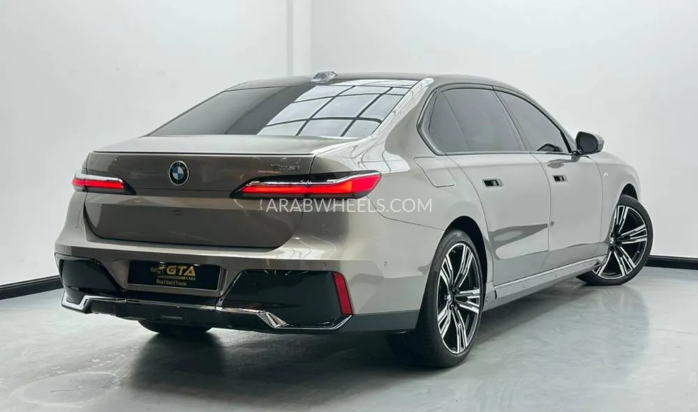 BMW 7 series 2023 for Sale in Dubai Image-4