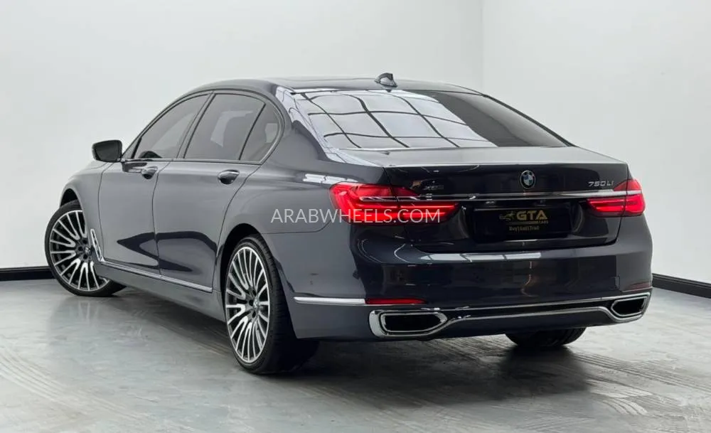 بي إم دبليو الفئة السابعة 2016 for Sale in دبي Image-6