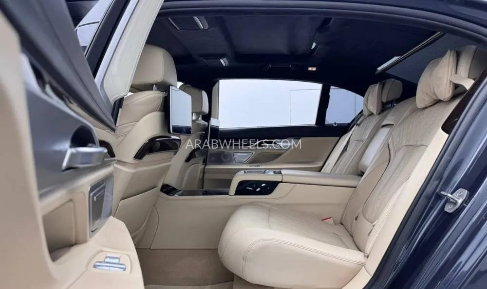 بي إم دبليو الفئة السابعة 2016 for Sale in دبي Image-14