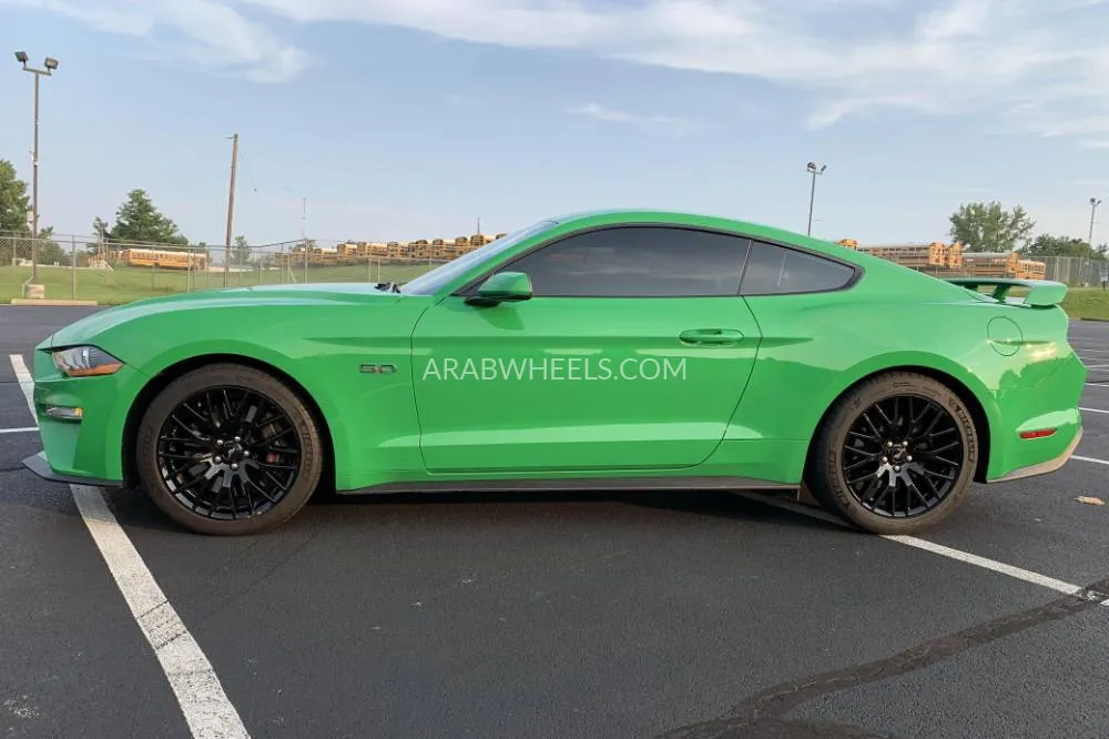 Ford Mustang 2019 for Sale in Dubai Image-2