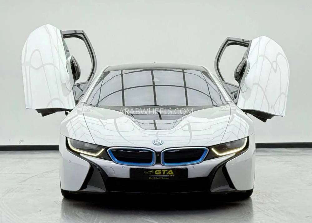 BMW i8 2015 for Sale in Dubai Image-2
