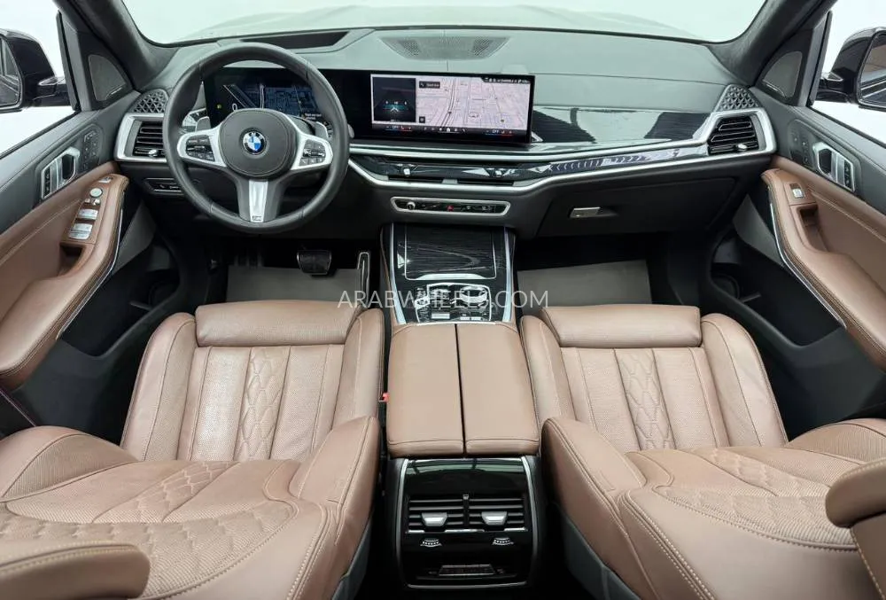 BMW X7 2024 for Sale in Dubai Image-14
