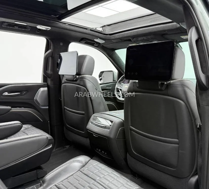 Cadillac Escalade 2023 for Sale in Dubai Image-14