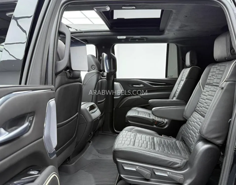 Cadillac Escalade 2024 for Sale in Dubai Image-17