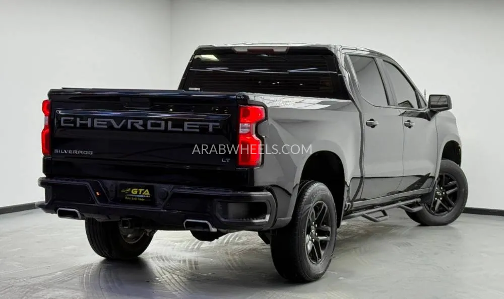 Chevrolet Silverado 2021 for Sale in Dubai Image-4