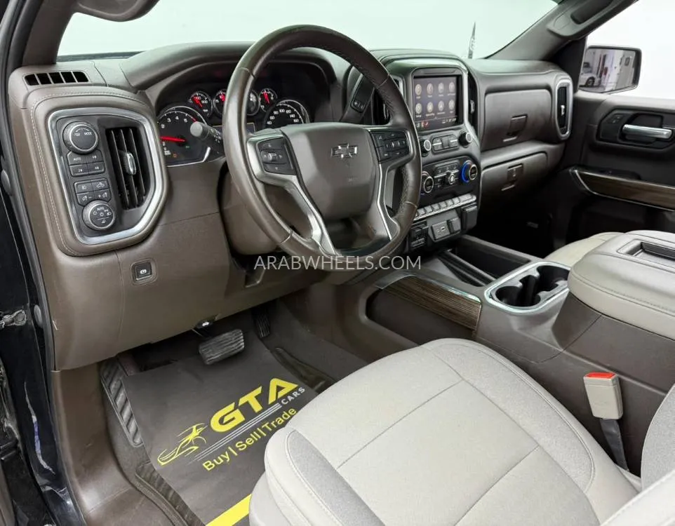 Chevrolet Silverado 2021 for Sale in Dubai Image-9