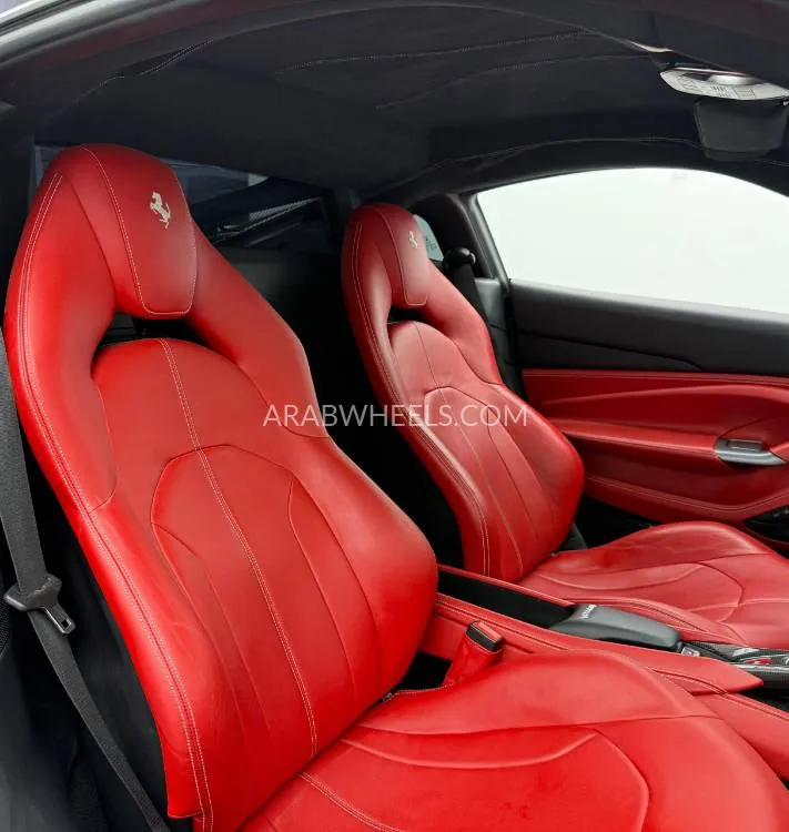 فيراري F8 تريبيوتو 2021 for Sale in دبي Image-13