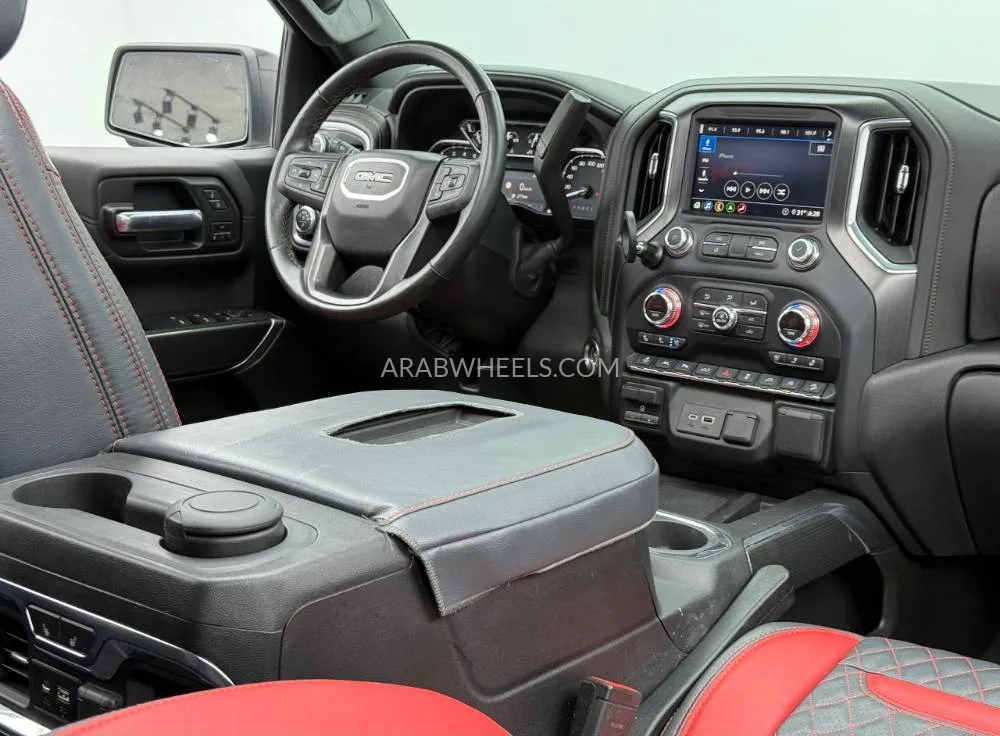 GMC Sierra 2020 for Sale in Dubai Image-11
