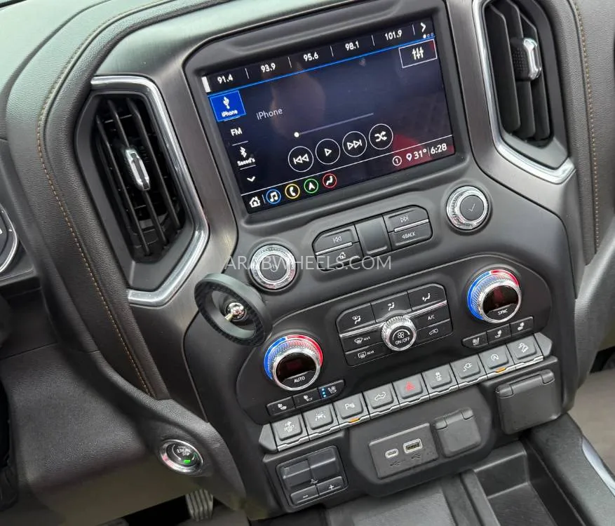 GMC Sierra 2020 for Sale in Dubai Image-14