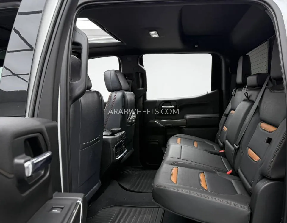 GMC Sierra 2020 for Sale in Dubai Image-18