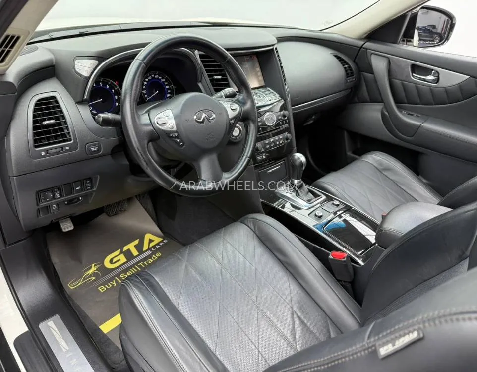 إنفينيتي QX70 2019 for Sale in دبي Image-10